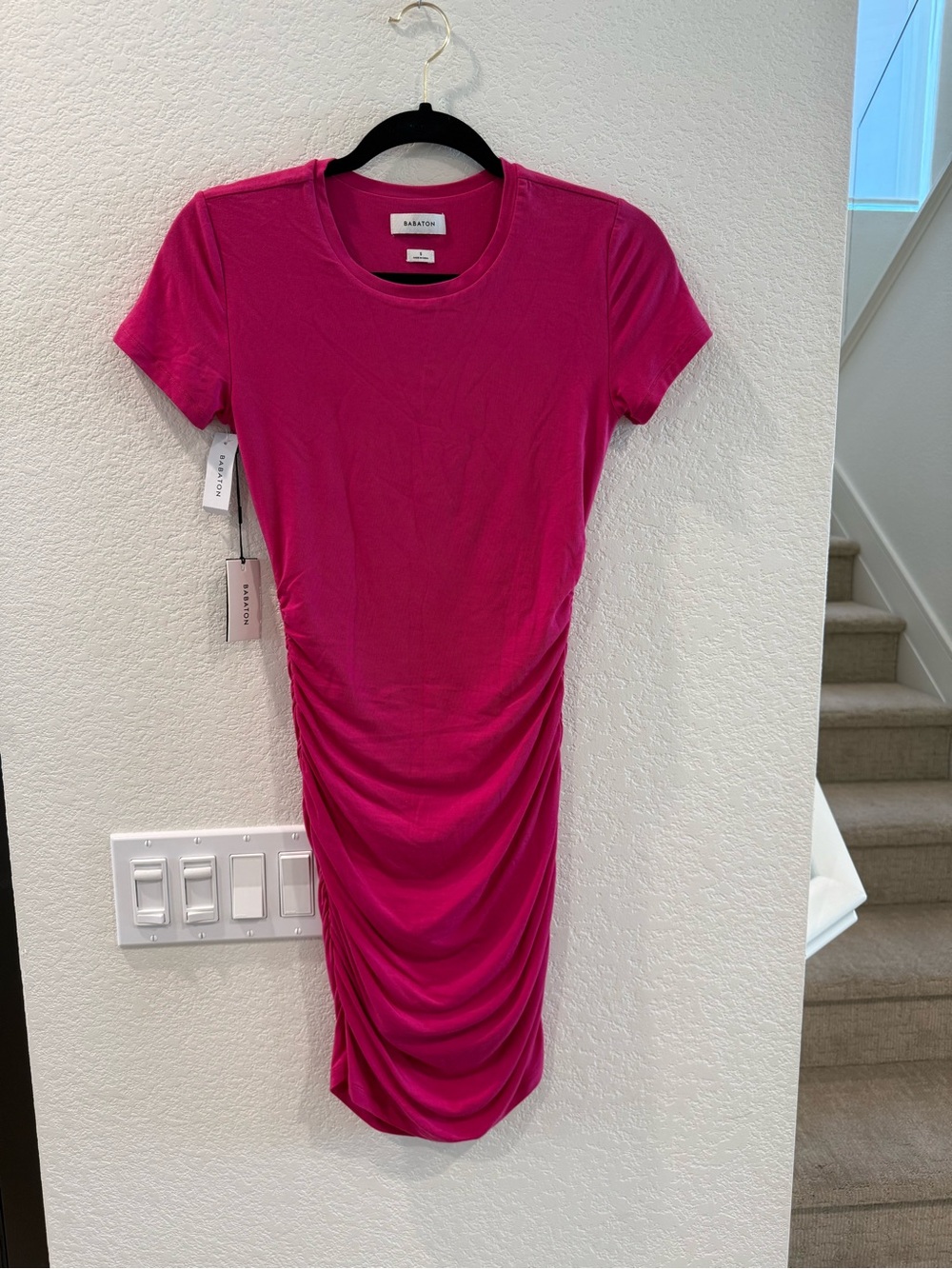 New NWT Babaton pink Ruched Short Sleeve Dress